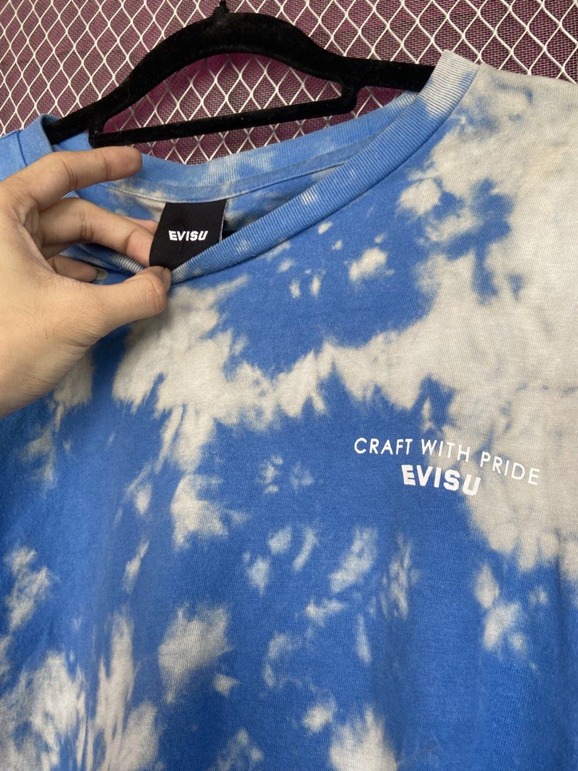 Evisu tie dye tee (Category: Tshirts & Polo Shirts ) located in Pasig City. Submitted by tindaniyhuri (Listing ID 1468880249, Image 3). Description: Evisu tshirt Dimes 28x21 No issue Good condition Limited release.