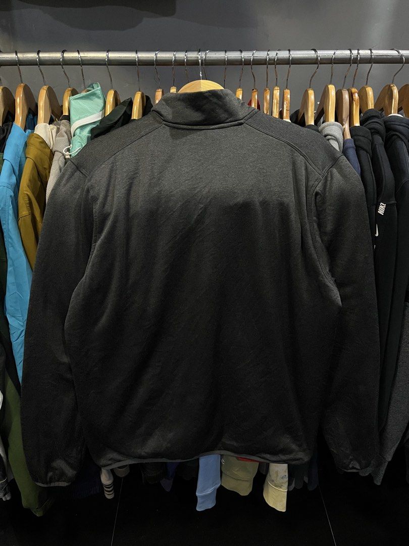 F I E L D C O R E Block Fleece Aluminum Jacket (Category: Coats, Jackets and Outerwear) located in Baliuag. Submitted by TOCThrift (Listing ID 1468714579, Image 3). Description: F I E L D C O R E Block Fleece Aluminum Jacket Size LL on tag 23 width x 28 Length L-XL mens fit Pang lamig Excellent Condition No issue 580 + SF Baliwag, Bulacan.