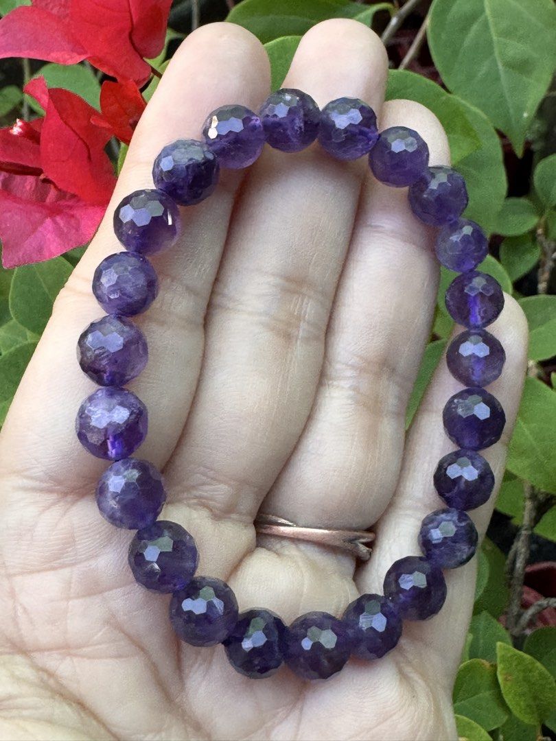 FACETED AMETHYST 8mm 🍏 M7_AM013 (Category: Bracelets) located in Bulacan. Submitted by selling_low_by_bella_ben (Listing ID 1468833657, Image 1). Description: FACETED AMETHYST 8mm 🍏 M7_AM013 🏷️ 400 8+ mm (2pcs) 16 cm wrist.