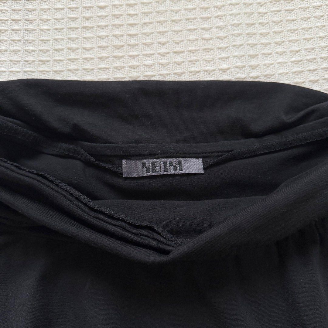 fave asymmetrical skirt (Category: Skirts) located in Cabanatuan. Submitted by brokegirlwholovesclothes (Listing ID 1468737358, Image 2). Description: - best fits size S-M - length 22.5-27", stretchable waist - thick hiqh quality fabric .