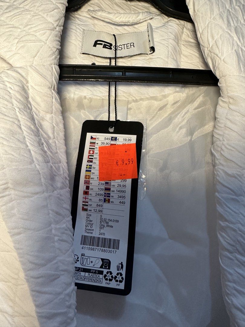 FB Sister White Textured Crop Blazer (Category: Coats, Jackets and Outerwear) located in Taguig. Submitted by ellajanee (Listing ID 1468767672, Image 3). Description: - Brand: FB Sister - Item: Cropped White Blazer - Size: S (fits true to size) - Condition: Brand new with tags (BNWT), never worn - Details: Textured fabric, open front design, lapel collar, fully lined - Style: Great for smart casual outfits and layering.