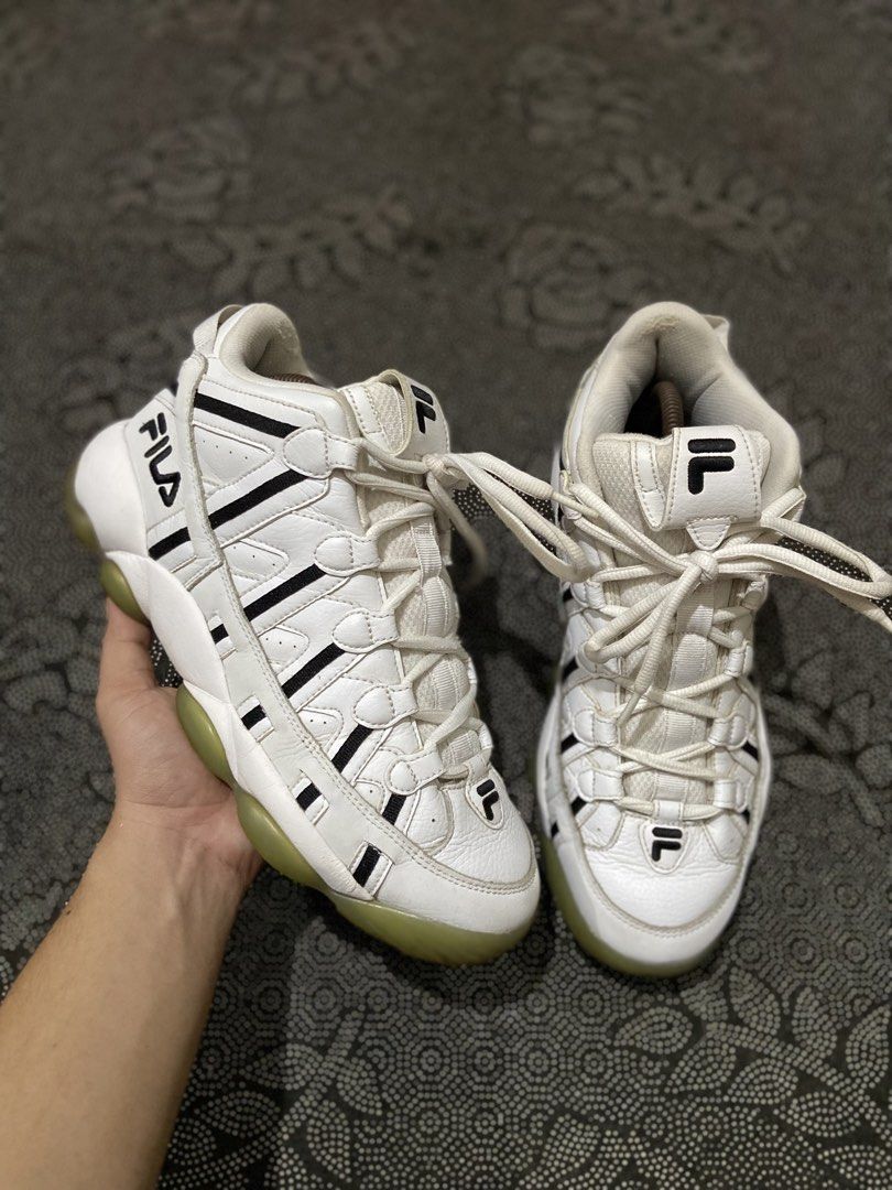 FILA Stackhouse Spaghetti White Black🔥 (Category: Sneakers) located in Liloan. Submitted by kjsneaks (Listing ID 1468816888, Image 2). Description: WTS📢 Size 9 men, 27cm Original Very good condition Sign of usage Can do shipping Dm me.