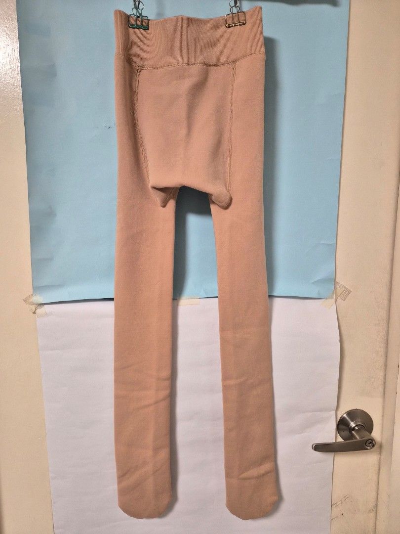 Fleece Lined Nude Thermal Tights Leggings (Category: Undergarments & Loungewear) located in Manila. Submitted by prelovedbyc.hannah (Listing ID 1468776817, Image 2). Description: - Color: Nude - Lining: Thick fleece for maximum warmth - Fit: High waisted with a wide ribbed waistband - Design: Full length with closed feet - Material: Soft and stretchy for all-day comfort - Condition: Brand new.