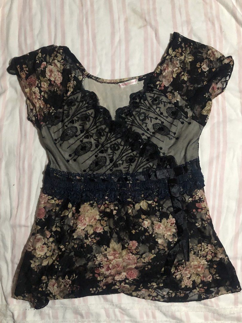 floral lace top (Category: Others Tops) located in Manila. Submitted by sawako_finds (Listing ID 1468902418, Image 1). Description: 🥀 floral lace top size: s-m price: 250 condition: have cut in inner (second pic) soft vintage blooms tangled in moonlit lace dreams 🌙🌸.