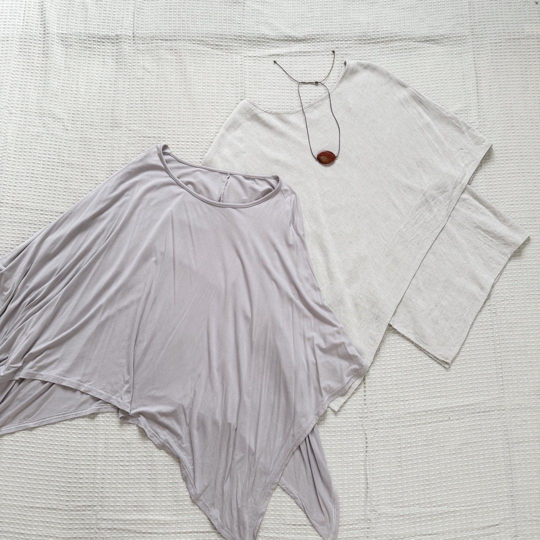 flowy purple poncho top ‏ (Category: Blouses) located in Cabanatuan. Submitted by brokegirlwholovesclothes (Listing ID 1468740134, Image 2). Description: - can fit S-L - love the flowy material and comfy fabric.