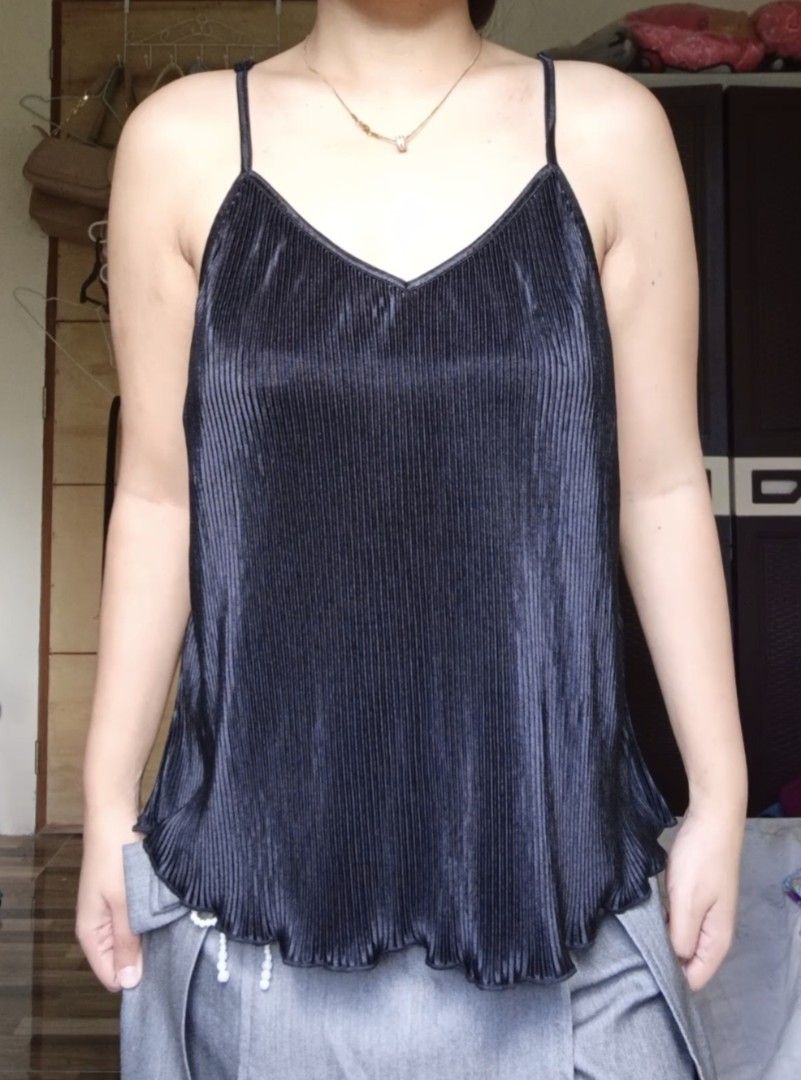 Flowy Strappy Silk Top (Category: Sleeveless) located in Maragondon. Submitted by wynne.picks (Listing ID 1468771107, Image 1). Description: SheIn Brand.