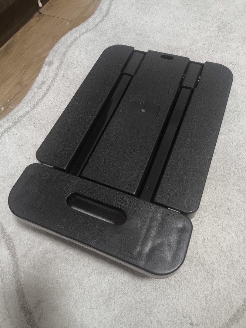 Foldable heavy duty trolley (Category: Construction Tools & Equipment) located in Makati City. Submitted by 01fgn (Listing ID 1468910166, Image 3). Description: Foldable heavy duty trolley Bought from sho.pee for 1.2k Used only once Rfs: change of plans.