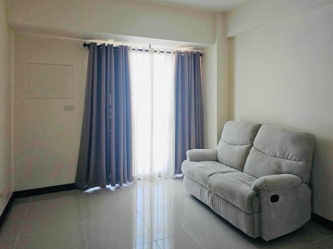 For Lease: Axis Residences, 2 Bedroom (Category: Apartments & Condos) located in Taguig. Submitted by mr.gutierrez (Listing ID 1468918403, Image 2). Description: 𝐉𝐮𝐬𝐭 𝐋𝐢𝐬𝐭𝐞𝐝‼️ 𝐅𝐨𝐫 𝐋𝐞𝐚𝐬𝐞: 𝐀𝐱𝐢𝐬 𝐑𝐞𝐬𝐢𝐝𝐞𝐧𝐜𝐞𝐬 𝐓𝐨𝐰𝐞𝐫 𝐁 📍𝐏𝐢𝐨𝐧𝐞𝐞𝐫 𝐒𝐭. 𝐁𝐚𝐫𝐚𝐧𝐠𝐤𝐚 𝐈𝐥𝐚𝐲𝐚,𝐌𝐚𝐧𝐝𝐚𝐥𝐮𝐲𝐨𝐧𝐠 𝐂𝐢𝐭𝐲 𝐍𝐞𝐰𝐥𝐲 𝐓𝐮𝐫𝐧𝐞𝐝-𝐎𝐯𝐞𝐫 𝐔𝐧𝐢𝐭 | 𝐅𝐢𝐫𝐬𝐭 𝐓𝐞𝐧𝐚𝐧𝐭 𝐏𝐫𝐢𝐯𝐢𝐥𝐞𝐠𝐞𝐬 𝟐 𝐁𝐞𝐝𝐫𝐨𝐨𝐦𝐬 | 𝟓𝟏 𝐒
