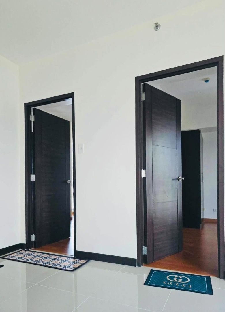 For Lease: Axis Residences, 2 Bedroom (Category: Apartments & Condos) located in Taguig. Submitted by mr.gutierrez (Listing ID 1468918403, Image 3). Description: 𝐉𝐮𝐬𝐭 𝐋𝐢𝐬𝐭𝐞𝐝‼️ 𝐅𝐨𝐫 𝐋𝐞𝐚𝐬𝐞: 𝐀𝐱𝐢𝐬 𝐑𝐞𝐬𝐢𝐝𝐞𝐧𝐜𝐞𝐬 𝐓𝐨𝐰𝐞𝐫 𝐁 📍𝐏𝐢𝐨𝐧𝐞𝐞𝐫 𝐒𝐭. 𝐁𝐚𝐫𝐚𝐧𝐠𝐤𝐚 𝐈𝐥𝐚𝐲𝐚,𝐌𝐚𝐧𝐝𝐚𝐥𝐮𝐲𝐨𝐧𝐠 𝐂𝐢𝐭𝐲 𝐍𝐞𝐰𝐥𝐲 𝐓𝐮𝐫𝐧𝐞𝐝-𝐎𝐯𝐞𝐫 𝐔𝐧𝐢𝐭 | 𝐅𝐢𝐫𝐬𝐭 𝐓𝐞𝐧𝐚𝐧𝐭 𝐏𝐫𝐢𝐯𝐢𝐥𝐞𝐠𝐞𝐬 𝟐 𝐁𝐞𝐝𝐫𝐨𝐨𝐦𝐬 | 𝟓𝟏 𝐒