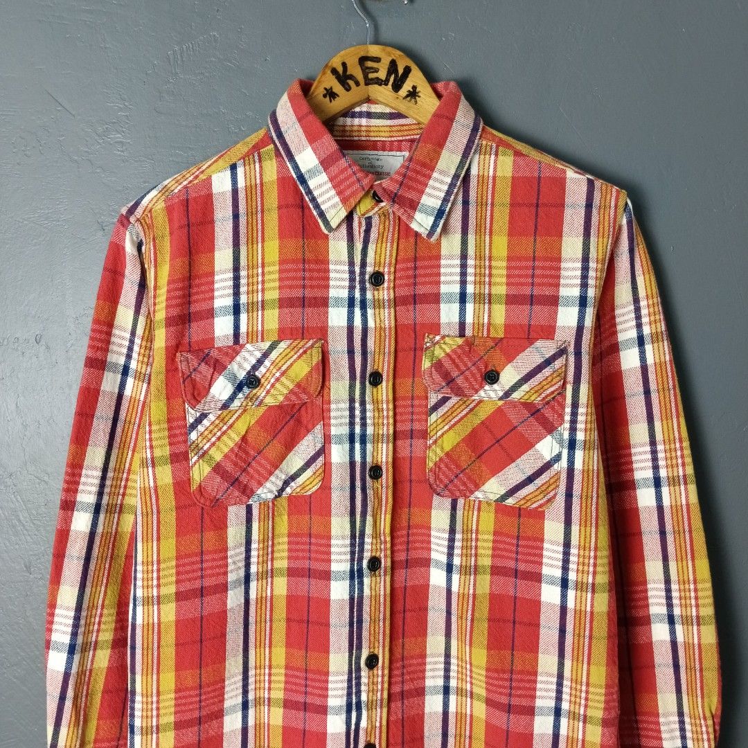 For Men - Avirex - Flannel (Category: Tshirts & Polo Shirts ) located in Bacolod City. Submitted by drop.ph (Listing ID 1468890815, Image 2). Description: Avirex - Flannel Authentic *Size M - 20x26.5 *Excellent *No Flaws *Price: 880php *Add SF if outside Bacolod City .
