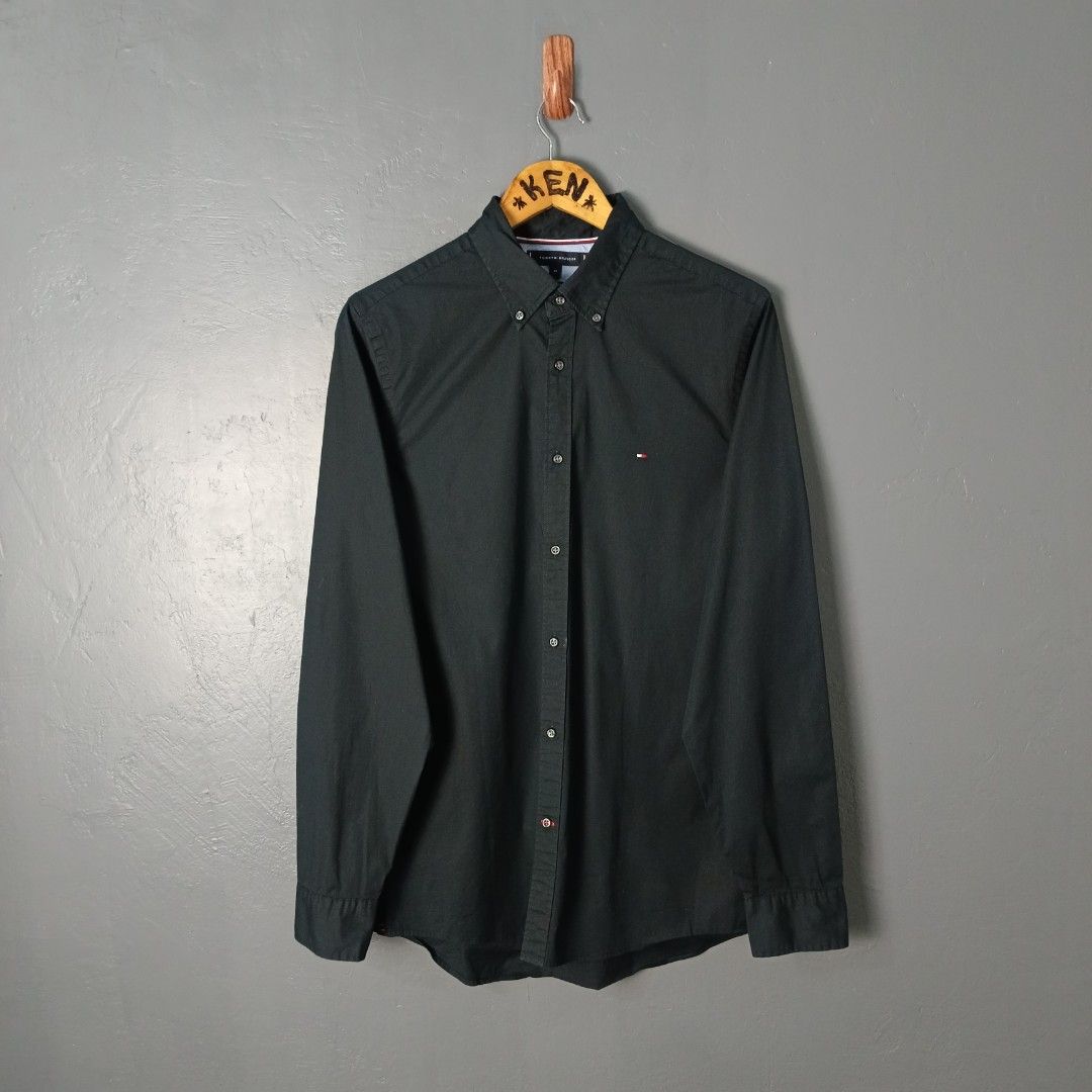 For Men - Tommy Hilfiger (Category: Tshirts & Polo Shirts ) located in Bacolod City. Submitted by drop.ph (Listing ID 1468874621, Image 1). Description: Tommy Hilfiger - Slim Fit Authentic *Size M - 20x30 *Excellent cloth *Small stain *Price: 880php *Add SF if outside Bacolod City .