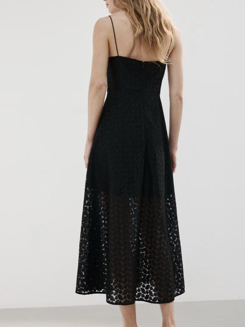 FOR RENT: Mango Black Midi Dress (Category: Dresses) located in Manila. Submitted by kbrxy (Listing ID 1468891143, Image 3). Description: - Php 1000 for 3 days. No need to wash! - Php 2000 security deposit. Will be returned once dress is returned in good condition - Thin straps. Openwork details. Back zipper. Inner lining.