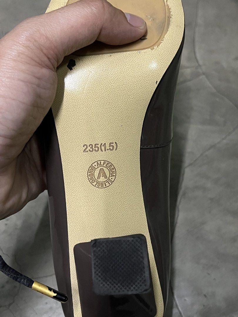 FOR SALE (Category: Heels) located in Bulacan. Submitted by sef19 (Listing ID 1468847963, Image 1). Description: MAUD FRIZON - size : 23.5-24 condition : excellent price : ₱1,680 - mop : gcash / jnt pm 📩📩📩 📍BULACAN.