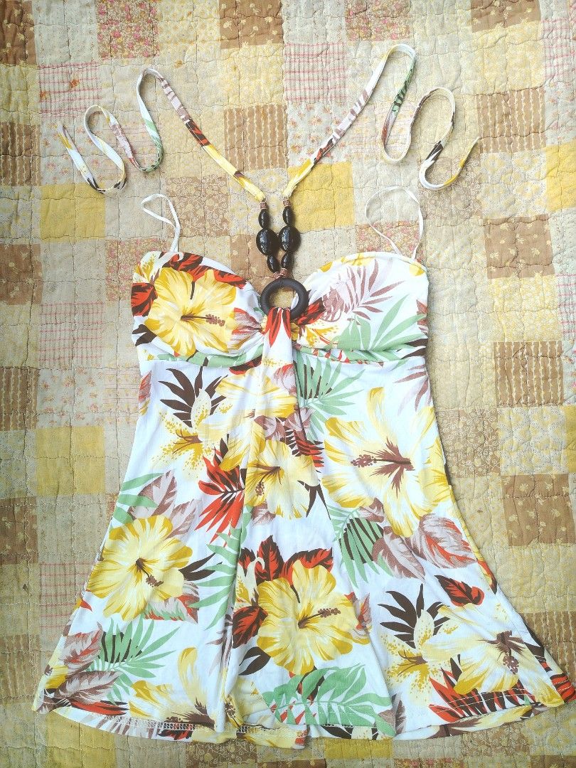 For take all 8 pcs y2k tops (Category: Activewear) located in Manila. Submitted by wildfairylyn (Listing ID 1468842395, Image 1). Description: No major issue all items in good condition to fast buyer only nego for sure buyer.