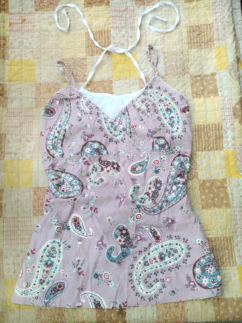 For take all 8 pcs y2k tops (Category: Activewear) located in Manila. Submitted by wildfairylyn (Listing ID 1468842395, Image 2). Description: No major issue all items in good condition to fast buyer only nego for sure buyer.