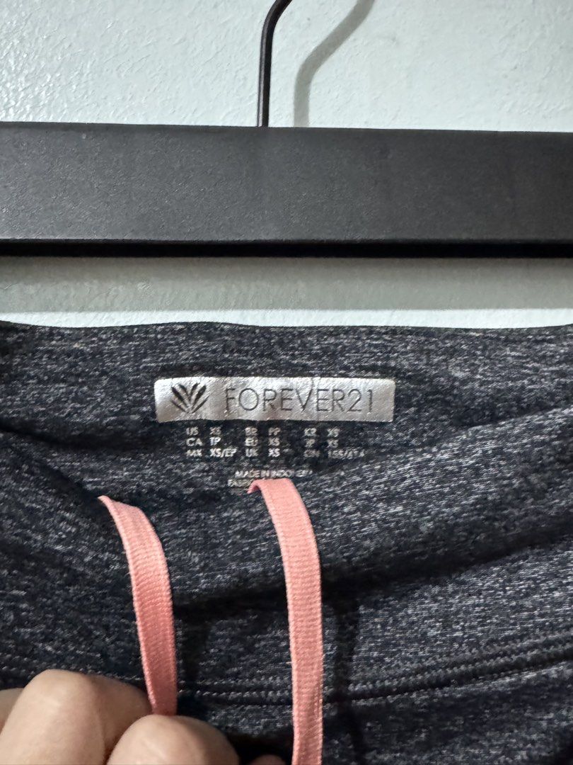 Forever 21 Activewear leggings (Category: Activewear) located in Pateros City. Submitted by thetidyfind (Listing ID 1468832989, Image 2). Description: .