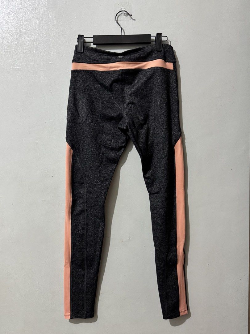 Forever 21 Activewear leggings (Category: Activewear) located in Pateros City. Submitted by thetidyfind (Listing ID 1468832989, Image 3). Description: .