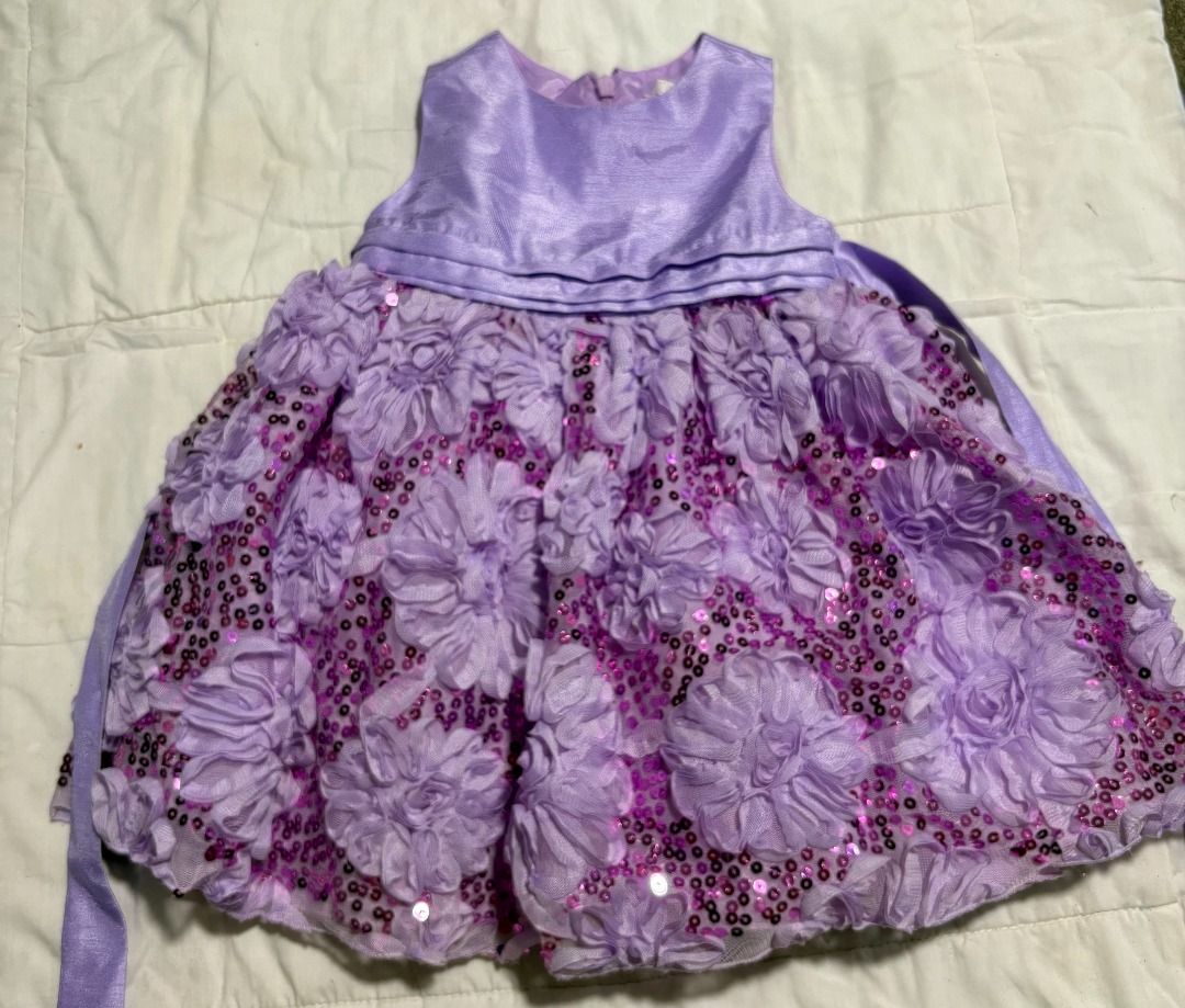 Formal Gown for 8mos-1yo (Category: Babies & Kids Fashion) located in Marikina City. Submitted by thrifty_trinkets_by_anais (Listing ID 1468805773, Image 1). Description: 🌸 Selling own preloved/brand new items for less - EVERYTHING is negotiable as long as REASONABLE in price 🤗 🙏🏻 Please also check my account for more marked down items 🫶 📍Marikina near S&R/Uniqlo 💳 Maribank/Maya 🏍️ Grab/Lalamove/J&T (by schedule) 🗓️ Offers/Reservations w