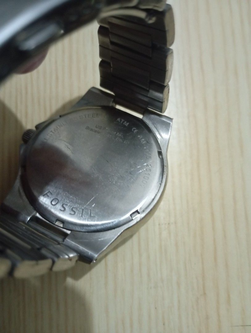 Fossil (Category: Men's Watches) located in Las Pinas. Submitted by quick_deals_great_finds2 (Listing ID 1468837939, Image 3). Description: Original good working condition Quartz with battery 42mm large fits wrist 6.8 inches.