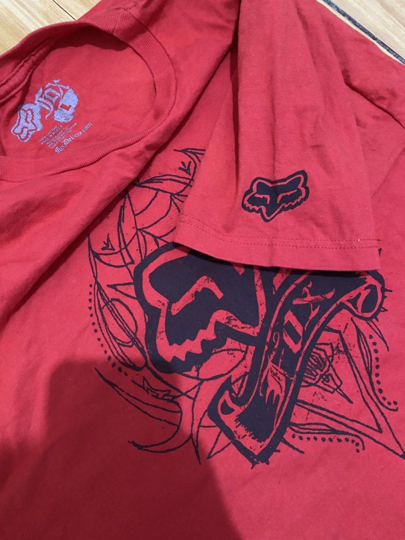 Fox y2k (Category: Tshirts & Polo Shirts ) located in Bato. Submitted by itsmethriftlist (Listing ID 1468812046, Image 3). Description: Size large No side stitch .