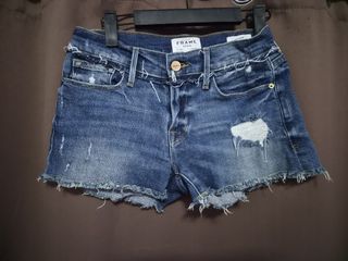 (Category: ) located in . Submitted by aemcloset (Listing ID 1468857555, Image 1). Description: .