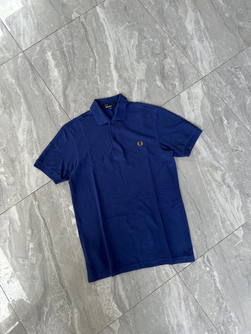 Fredperry Polo Shirt (Category: Tshirts & Polo Shirts ) located in Makati City. Submitted by roldanamparo (Listing ID 1468764714, Image 1). Description: Fredperry Polo Shirt Color rate 9/10 Issue:Minimal line collar fold Size:Small •Width:19.5 •Length:28 Pm📩.