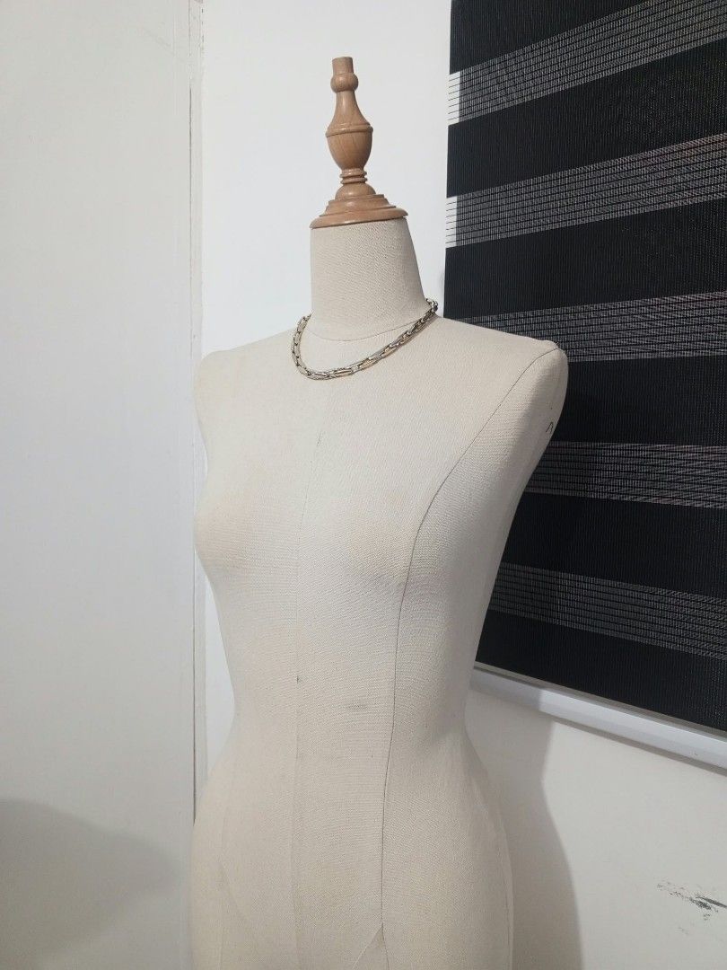 French pinnable mannequin (Category: Everything Else Others) located in Manila. Submitted by eclast02 (Listing ID 1468800161, Image 2). Description: Barely used Almost new RFS: Collecting dust.