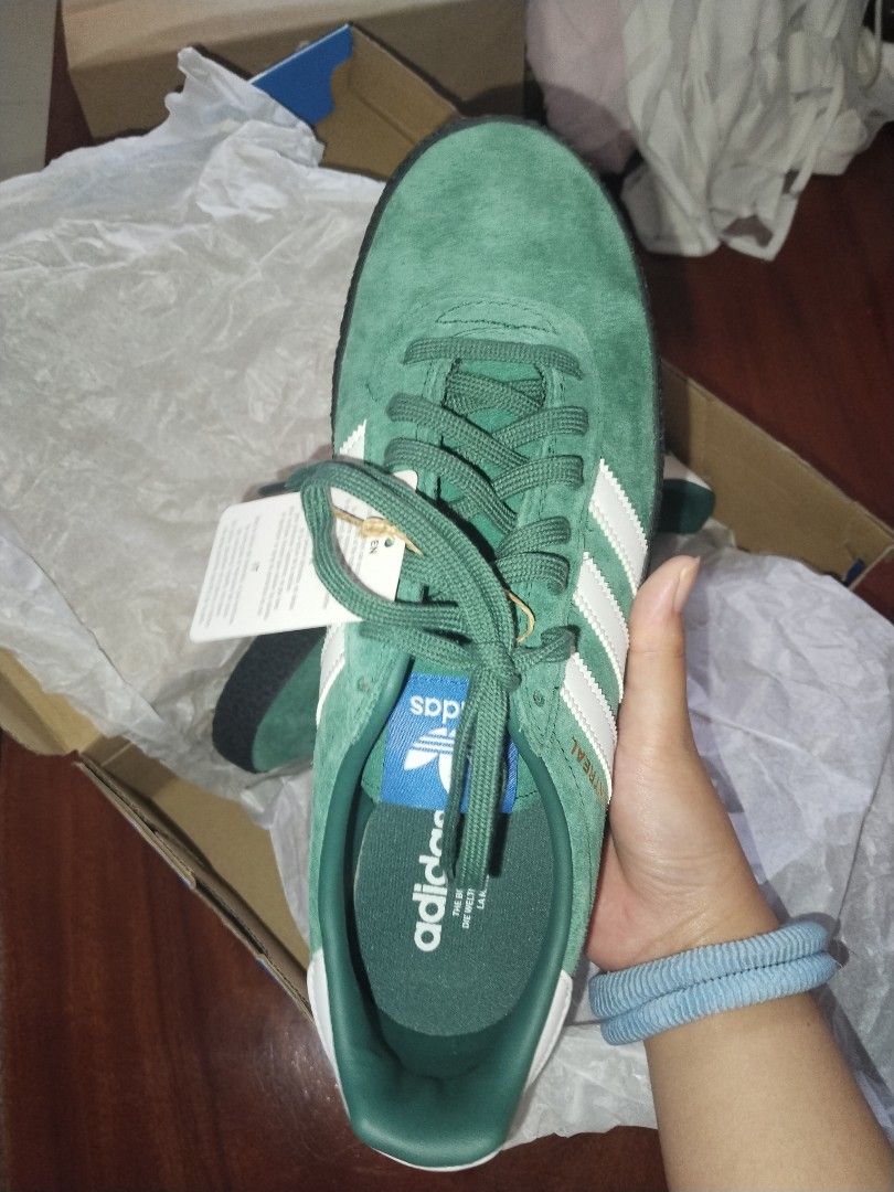 FS! ADIDAS MONTREAL RM SHOES (Category: Casual Shoes) located in Manila. Submitted by mazaltovdu49271 (Listing ID 1468714575, Image 3). Description: forsale adidas montreal rm shoes bnew with tags and box. size 8½ in US size orig price 6800 rfs: hindi bet ang color and for funds.