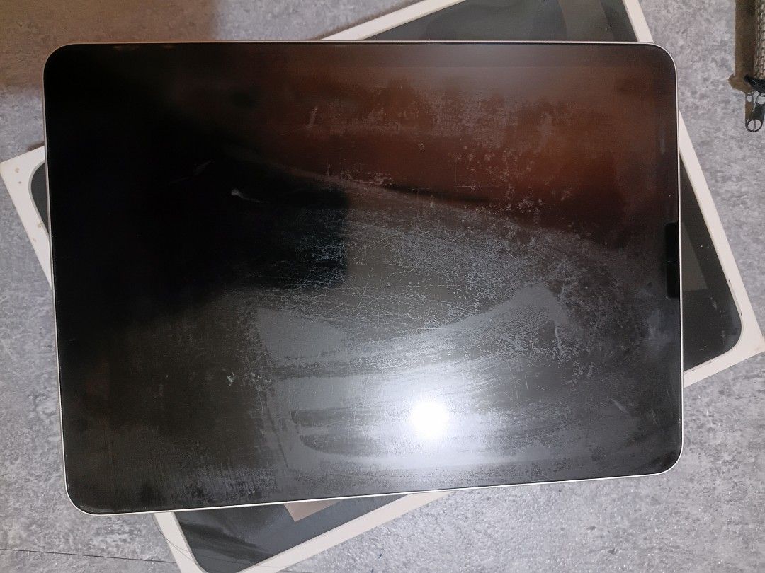 FS IPAD AIR 5 STARLIGHT (64 GB) (Category: iPad) located in Manila. Submitted by bravebird_3a54b2 (Listing ID 1468786950, Image 3). Description: -No Major Issues but has white spot sa screen, a common issue sa ipad air but doesn't affect performance -No history of repair -Batt life still last for 24 hrs depending on usage -Comes with: •A box, 2 apple sticker, manual •GOOJODOQ PEN, may flaws but still usable •Charger •Case as seen sa pic -negotiab