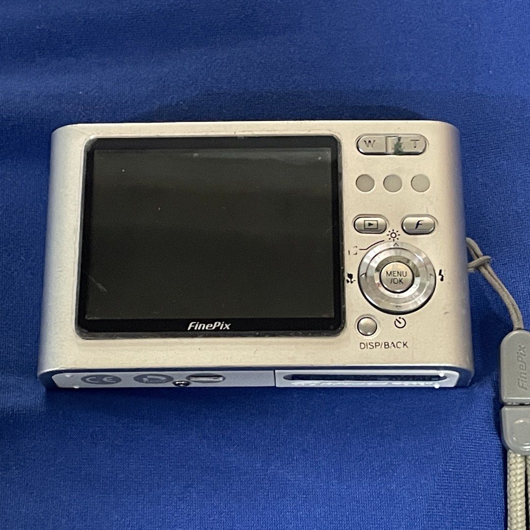 Fujifilm Finepix Z2 (Category: Cameras) located in Manila. Submitted by 0702carts (Listing ID 1468838680, Image 1). Description: check last pic for full deets! notes! - no return/refunds. buy at your own risk. - had this camera fixed in quiapo (fully working).