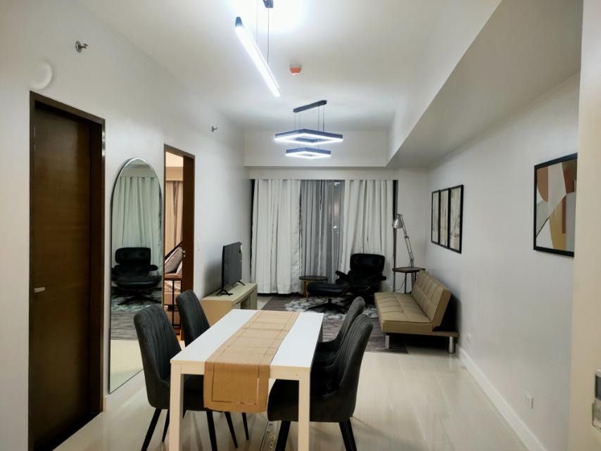FULLY FURNISHED 1 BEDROOM (Category: Apartments & Condos) located in Makati City. Submitted by theacd (Listing ID 1468795874, Image 1). Description: Near Greenbelt Mall.