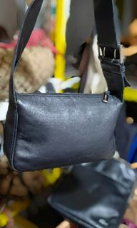 (Category: ) located in . Submitted by darriebags88 (Listing ID 1468774889, Image 1). Description: .