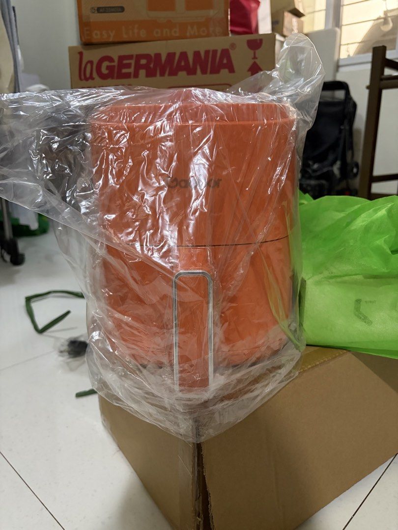 Air Fryer (Category: Fryers) located in Paranaque City. Submitted by declutterbykat (Listing ID 1468730807, Image 1). Description: ‼️ no return, no exchange 🔖 rfs: decluttering 📍 parañaque city 💸 mop: gcash or maya only 🚖 mod: lalamove, grab, or jnt .