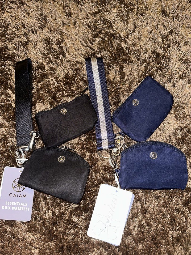 Gaiam zippered wristlet (Category: Wallets & Card Holders) located in Pasig City. Submitted by thesipsnapofficial (Listing ID 1468831122, Image 2). Description: .