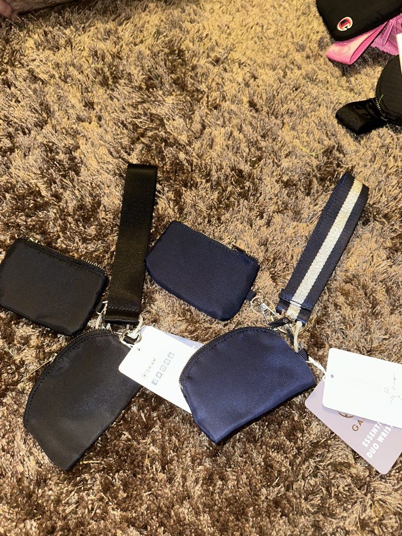 Gaiam zippered wristlet (Category: Wallets & Card Holders) located in Pasig City. Submitted by thesipsnapofficial (Listing ID 1468831122, Image 3). Description: .