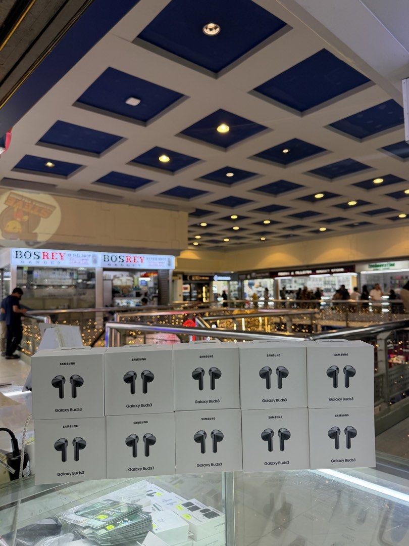 Galaxy buds 3 Brandnew Original (Category: Earphones) located in San Juan City. Submitted by mobileterritory2012 (Listing ID 1468789072, Image 1). Description: Original Brandnew Sealed Loc theatremall Greenhills .