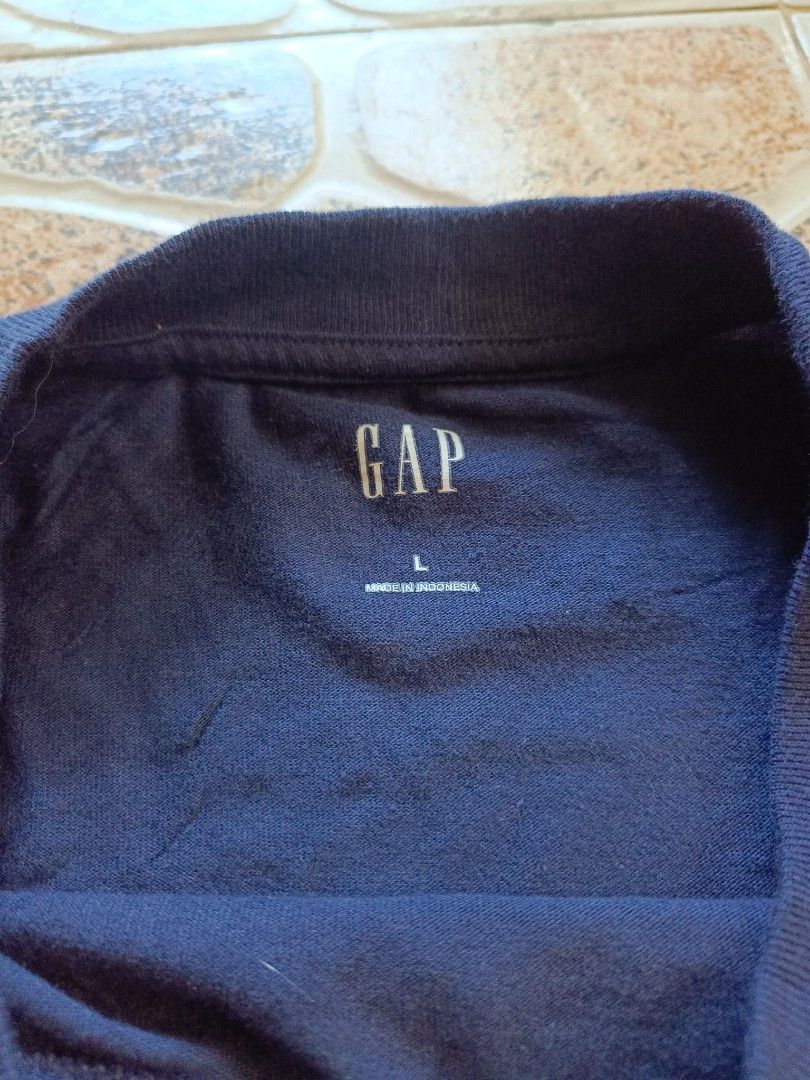 GAP "I LOVE GAP" TEE (Category: Tshirts & Polo Shirts ) located in Davao. Submitted by thrift.it.denzz (Listing ID 1468837192, Image 3). Description: GAP - SIZE LARGE W23 L26.5 - GOOD AS NEW CONDITION - NEED WASH -🏷️380 NEGOTIABLE ADD SHIPPING FEE 📩DM📩.