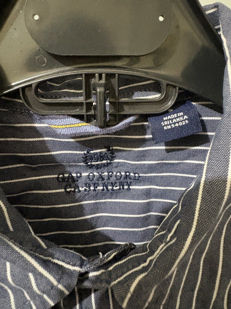 Gap Oxford Longsleeves (Category: Formal Shirts) located in Quezon City. Submitted by jindori._. (Listing ID 1468736499, Image 3). Description: Dimensions (Widthxlength): 19 x27 Color Rate: 10/10 Need Wash Color may vary due to lighting Ship out every weekends.