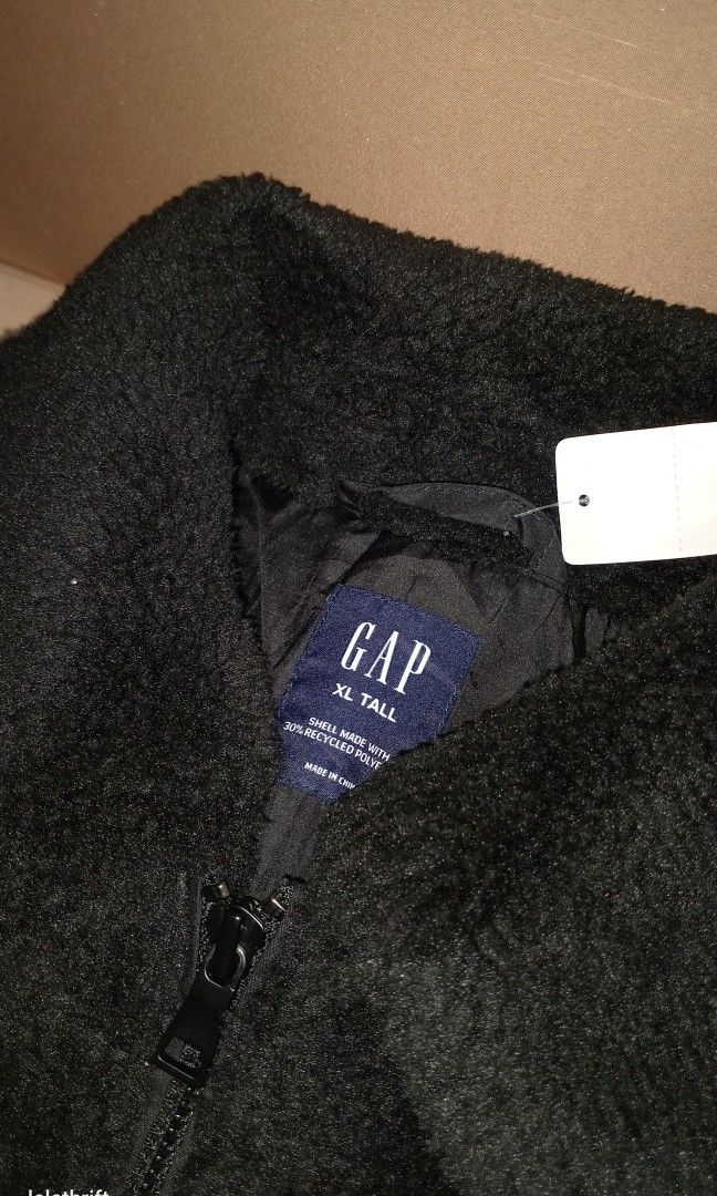 GAP sherpa Moto Jacket (Category: Coats, Jackets and Outerwear) located in Batangas. Submitted by lelethrift.com (Listing ID 1468794329, Image 2). Description: GAP sherpa moto jacket Size: Large Excellent to brand new condition no issue, no flaws 10/10 color rate Ribbings and hem 10/10 ready to wear na napa laundry na.