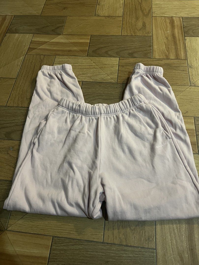 Garage Sweatpants cuffed (Category: Other Bottoms) located in Aguinaldo. Submitted by roversellz_ (Listing ID 1468904175, Image 1). Description: .