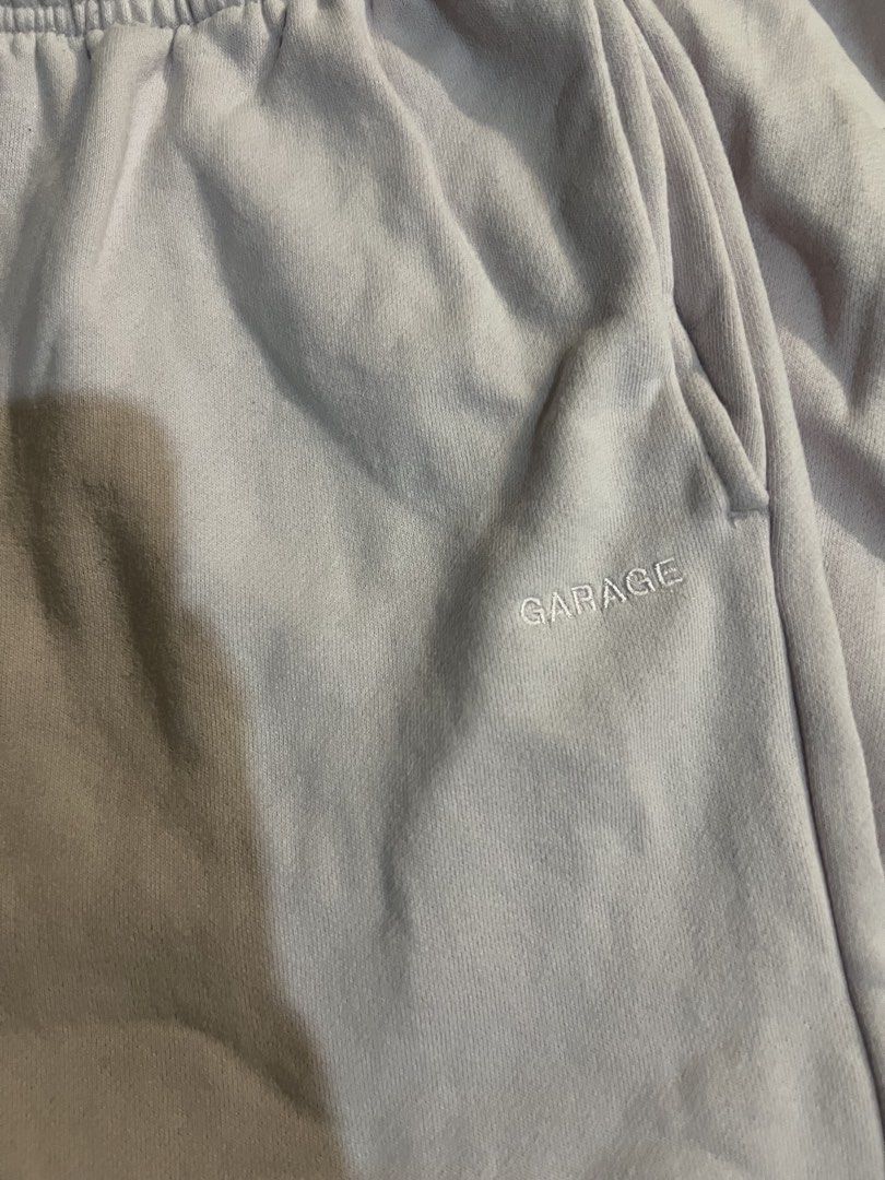 Garage Sweatpants cuffed (Category: Other Bottoms) located in Aguinaldo. Submitted by roversellz_ (Listing ID 1468904175, Image 2). Description: .