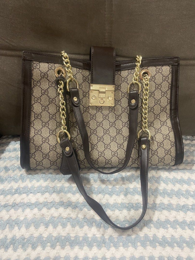 GG shoulder Bag (Category: Shoulder Bags) located in Quezon City. Submitted by emjen (Listing ID 1468755298, Image 1). Description: GG shoulder bag Pm for more details.