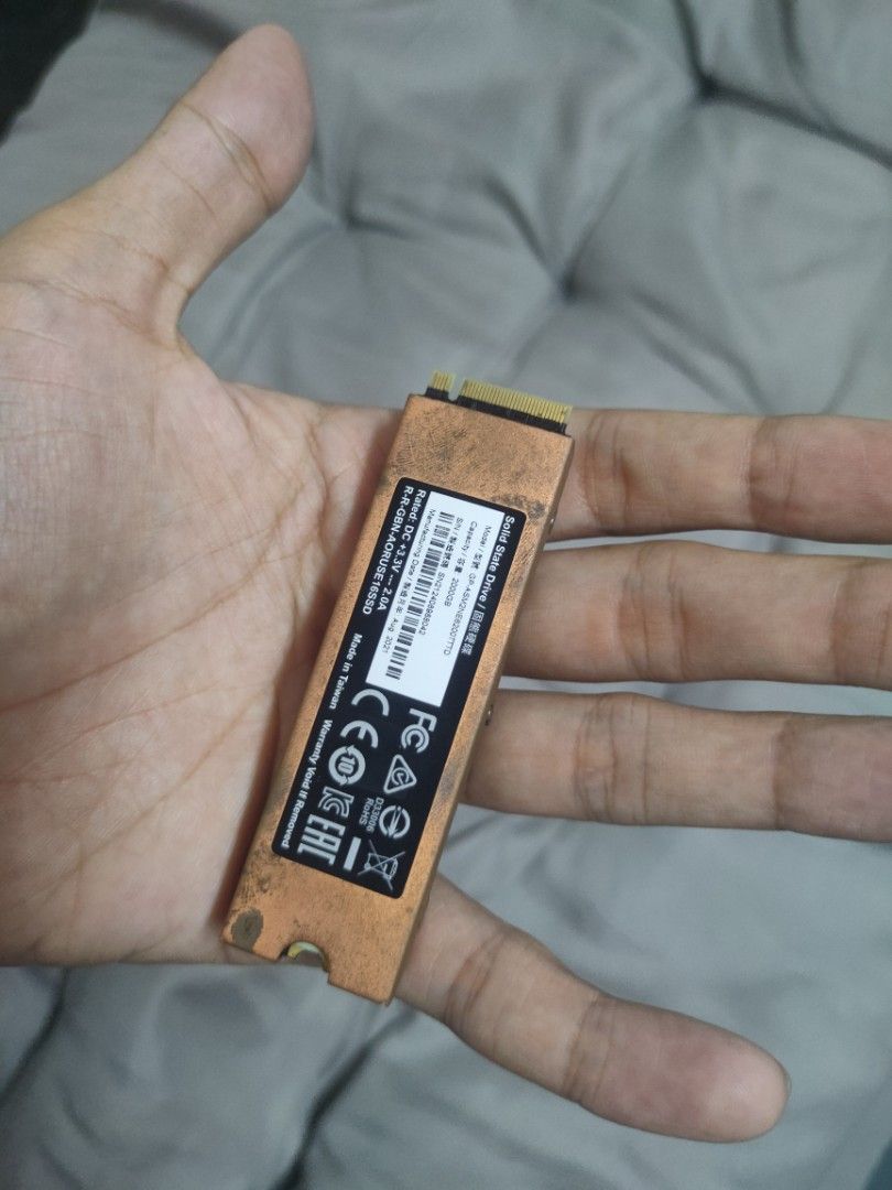 Gigabyte AORUS NVMe Gen4 SSD 2TB (Category: Computer Parts) located in Quezon City. Submitted by dellybells03 (Listing ID 1468890003, Image 2). Description: - Capacity: Massive 2TB storage - Interface: NVMe Gen4 M.2 2280 - Cooling: Built-in copper heatsink for superior thermal performance - Compatibility: Ideal for high-end PC storage or PS5 expansion - Condition: Clean pins, tested, and ready to install - Mfg Date: August 2021.