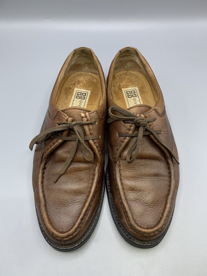 GIVENCHY MOC-TOE LACE UP SHOES (Category: Dress Shoes) located in Bulacan. Submitted by ridersthrift_ph (Listing ID 1468781598, Image 2). Description: Authentic Size - US Men's 8 - US Women's 9.5 - EUR 40 In Great Condition No Flaw Only sign of usage Doesn't affect the durability No Box Only the toe itself Gcash Payment Bulacan 📍.