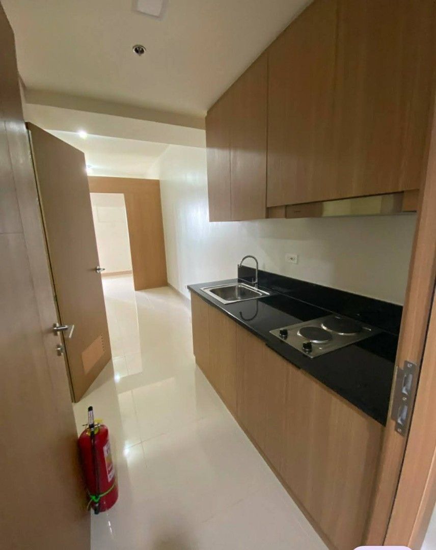 Glam Residences under Pag-ibig (Category: Apartments & Condos) located in San Pablo. Submitted by girlie-acedilloarevalo1987 (Listing ID 1468730508, Image 2). Description: ❤MAY PAG-IBIG NA SA GLAM✨✨✨ 🏢 GLAM RESIDENCES | EDSA, QUEZON CITY Your dream home is within reach at Glam Residences, strategically located near GMA Kamuning MRT Station! 📍 Project Location: Samar Avenue, Corner EDSA, Brgy. South Triangle, Diliman, Quezon City 🏙️ 44-Floor Hi