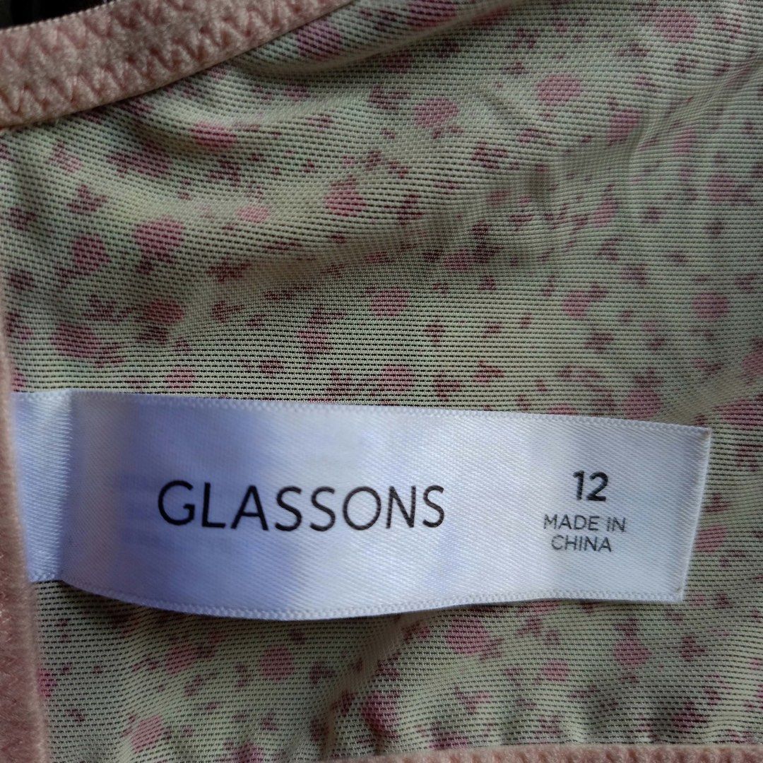 Glassons floral corset top (Category: Others Tops) located in Barugo. Submitted by green.trendsetter (Listing ID 1468733252, Image 3). Description: AUSSIE PRELOVED FINDS Australian brand tops. Shop your next wardrobe favourite at a preloved price! 📌 SHOP REMINDERS — PLEASE READ BEFORE BUYING ❌ NO CANCELLATION once your order is confirmed. ❌ NO FUSSY BUYERS — please read the details and check all photos before buying. ❌ NO RETURN / NO EXCHANGE. ❌
