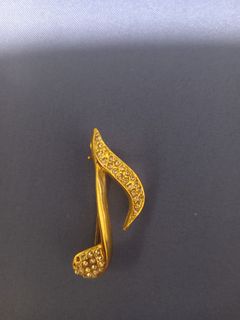 Musical brooch, Women's Fashion, Jewelry & Organisers, Brooches on ...