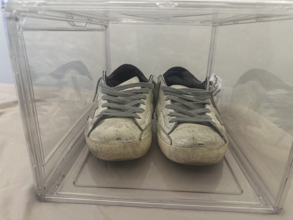 Golden Goose (Category: Casual Shoes) located in Pasig City. Submitted by zachpanto2007 (Listing ID 1468782590, Image 2). Description: With box .