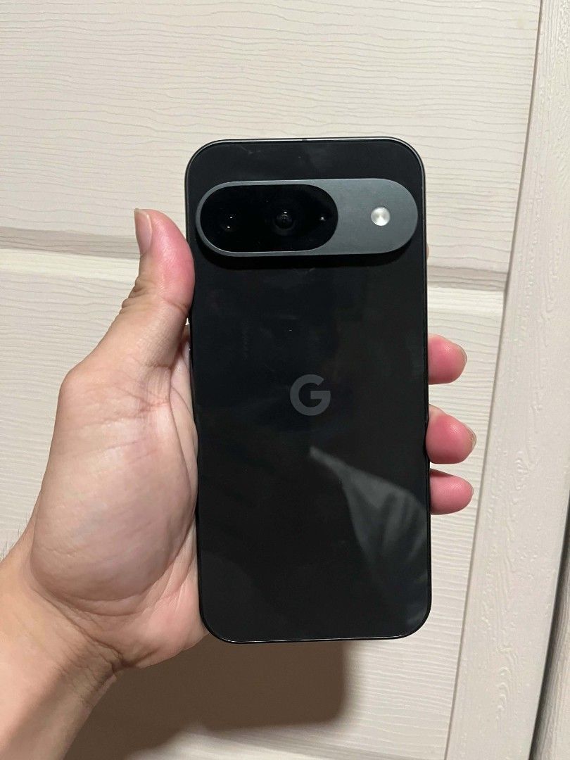 Google Pixel 9 (Category: Google Pixel) located in Taguig. Submitted by mikeyawesomefinds (Listing ID 1468755444, Image 1). Description: box and type c cable only.