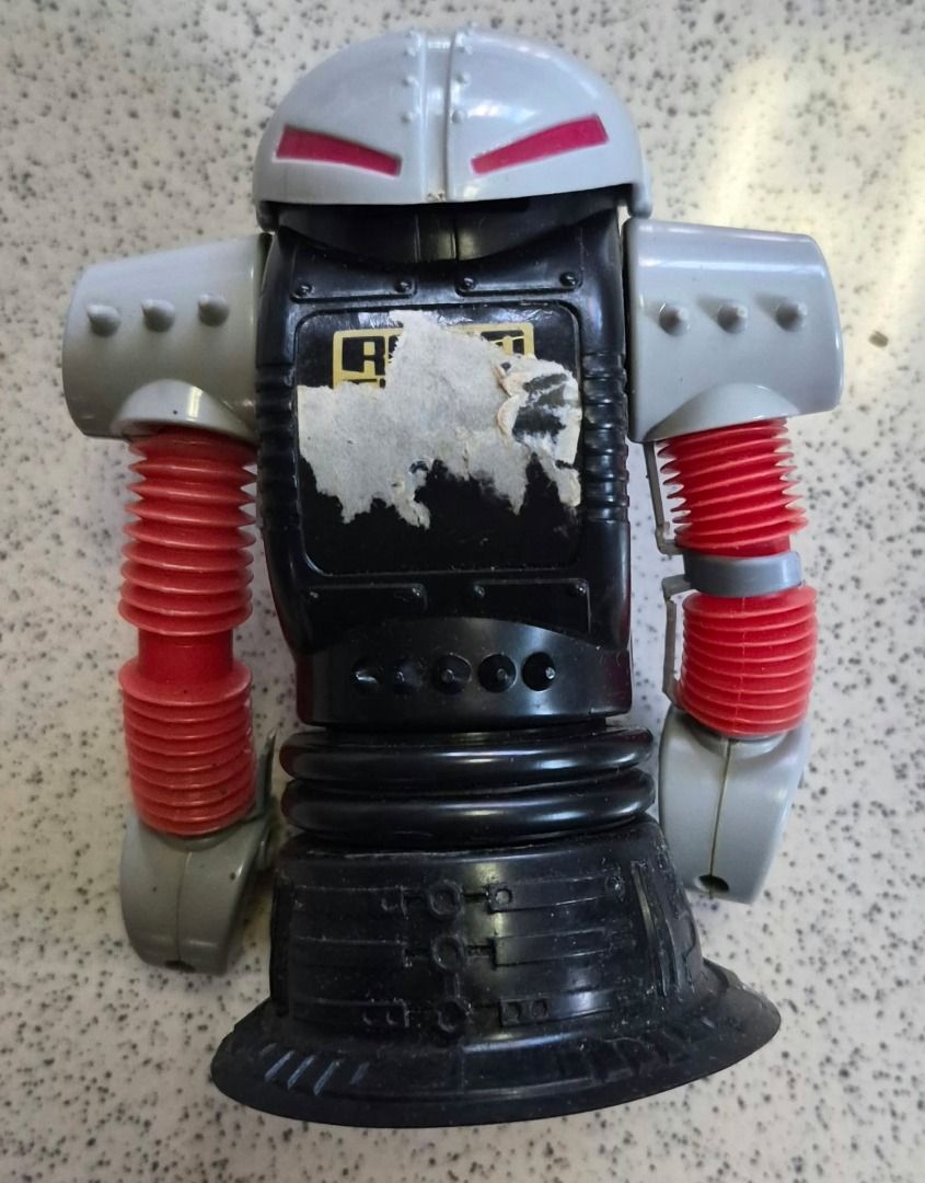 {GOT} Robo-Force Hun-Dred the Conqueror Action Figure (Category: Action & Battle Toys) located in Tagaytay City. Submitted by gracey332 (Listing ID 1468894826, Image 2). Description: Notice: > ACTUAL PHOTOS posted >>>> What you see is what you get. <<<<<<< > This is loose and used figure without the original box > Original / Authentic > Give us a chat if you have questions / inquiries before purchasing. Thank you .